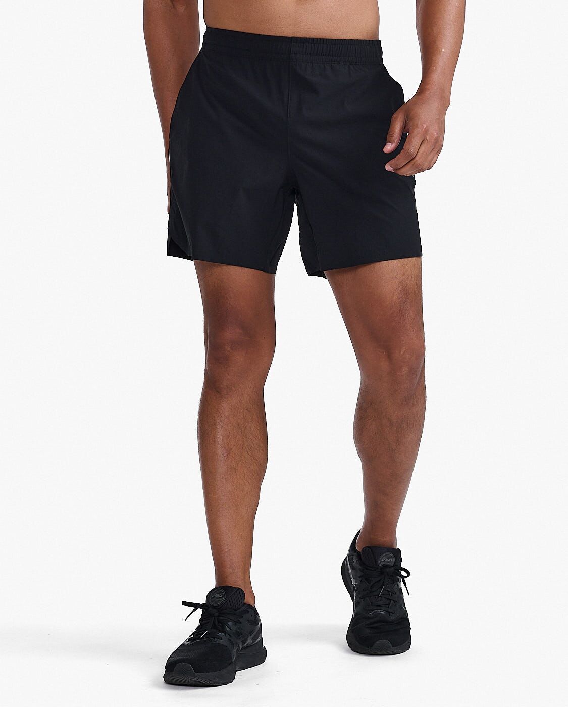 2XU MR6986B Motion 6 Inch Men's Running Shorts (Black/Black) | Cycling Gears Hub