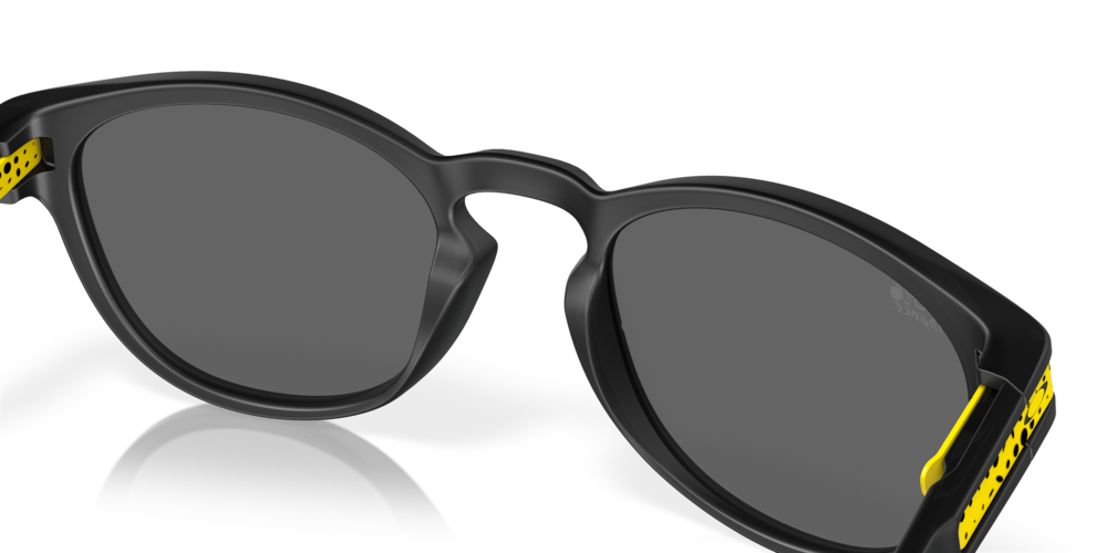oakley sangalss 2024 Tour De France™ Latch prizm black Lenses with matte black ink Frame