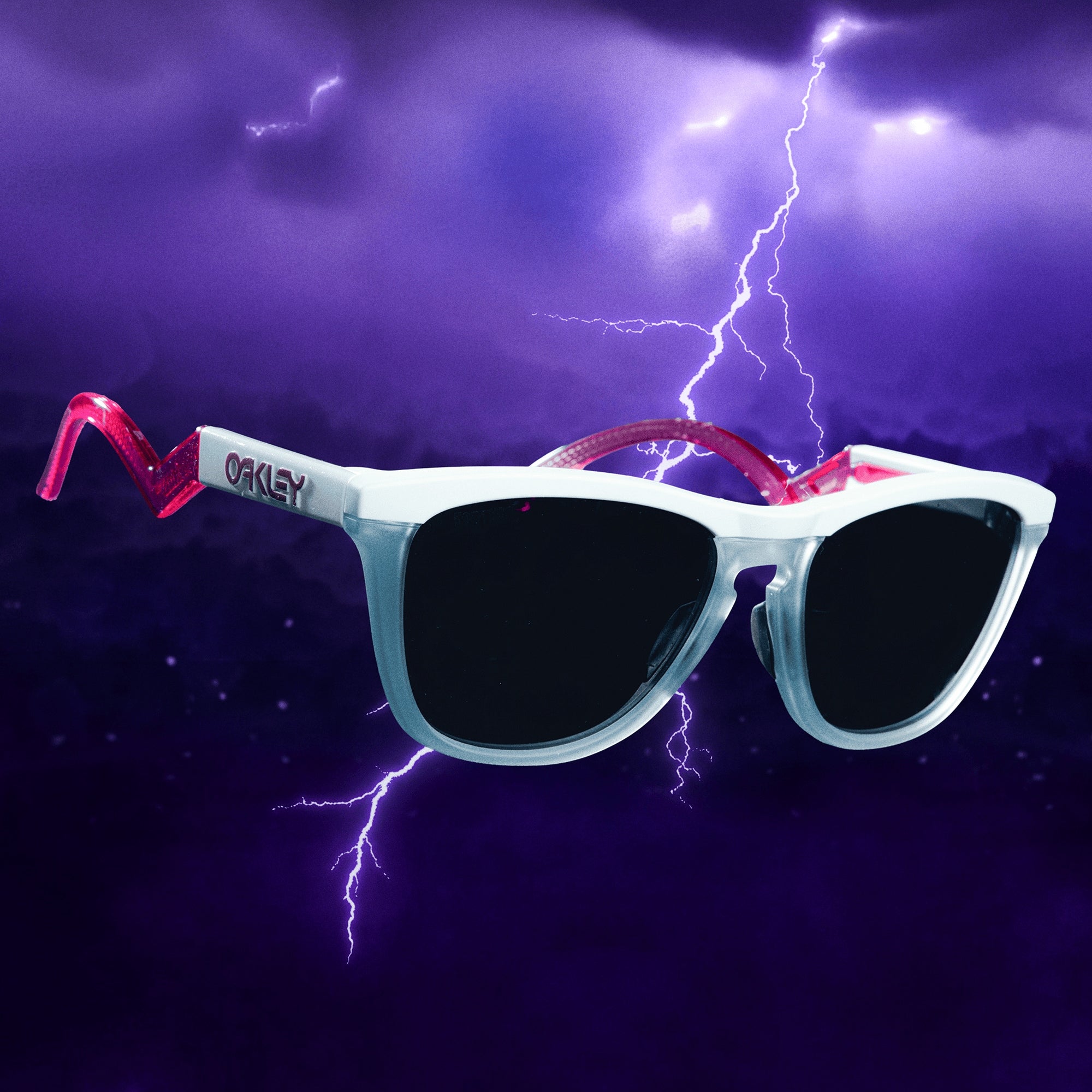 Oakley X Fortnite™ CTL Frogskins™ Hybrid – Prizm Black Lens with Matte White Frame (Limited Edition)
