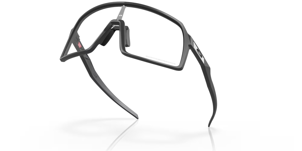 Oakley Sutro Sunglasses – Clear to Black Iridium Photochromic Lenses with Matte Carbon Frame