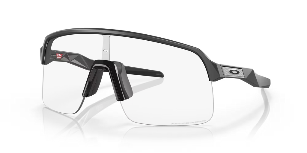 Oakley Sutro Lite Sunglasses – Clear to Black Iridium Photochromic Lenses with Matte Carbon Frame