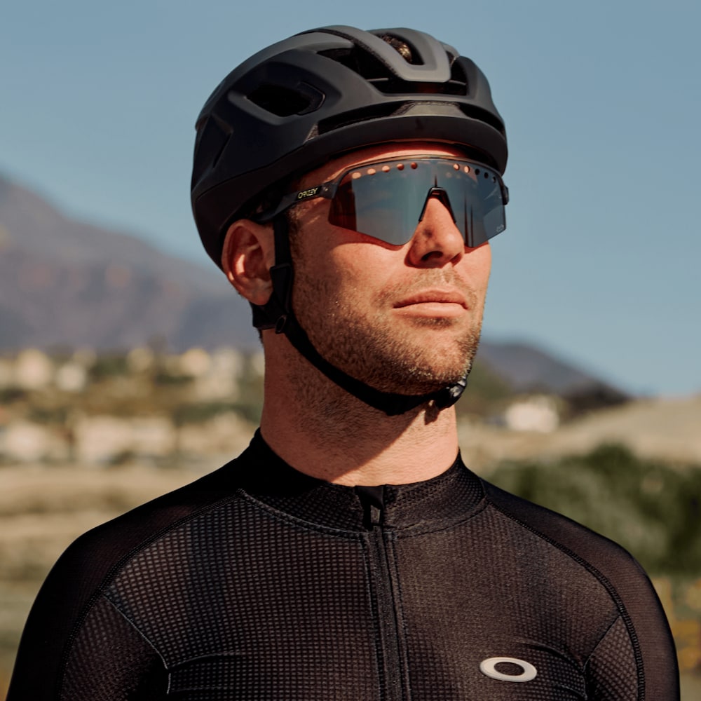 Oakley Sunglass 2025 Tour De France™ Sutro Lite Sweep prizm road black Lenses with  tour de france matte grey ink Frame
