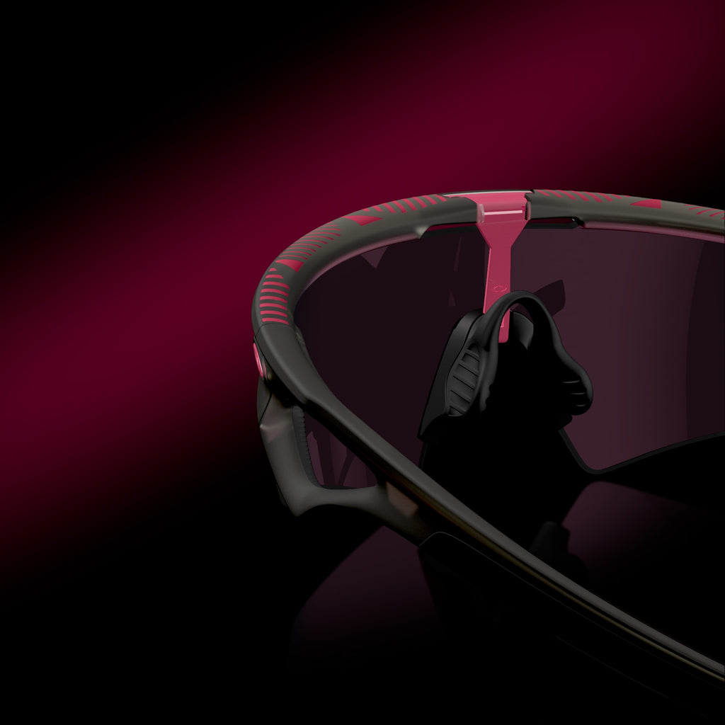 Oakley Sphaera™ Slash Giro d’Italia Collection Sunglasses – Prizm Road Lenses with Giro Grey Smoke Frame