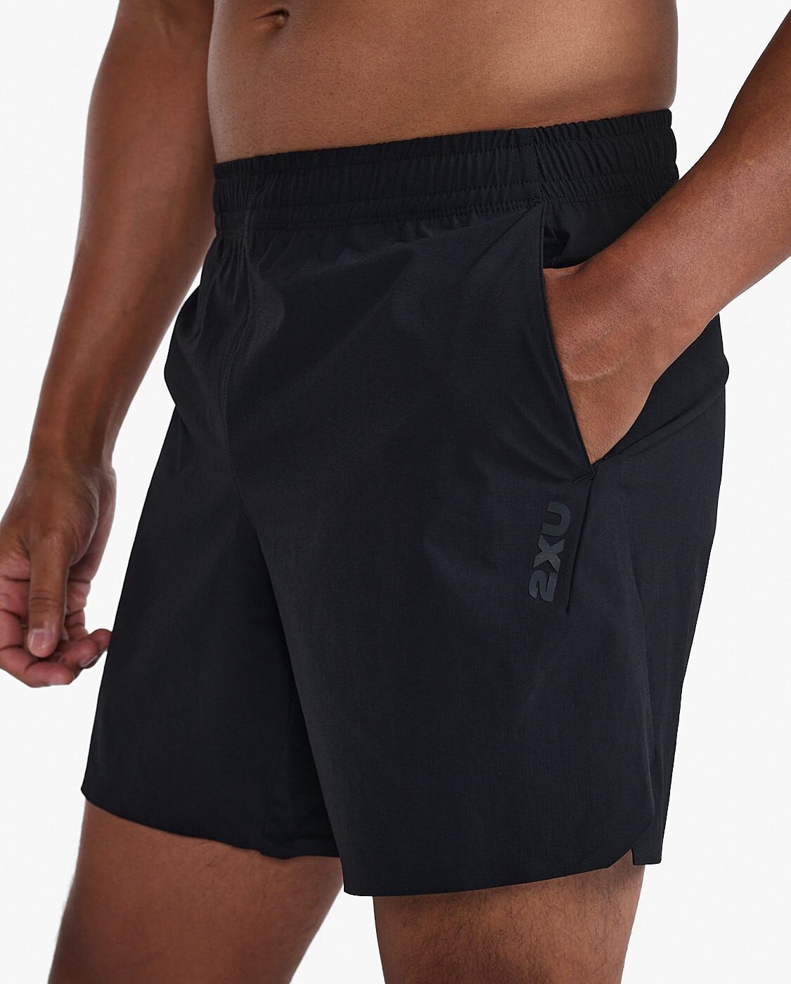2XU MR6986B Motion 6 Inch Men's Running Shorts (Black/Black) | Cycling Gears Hub