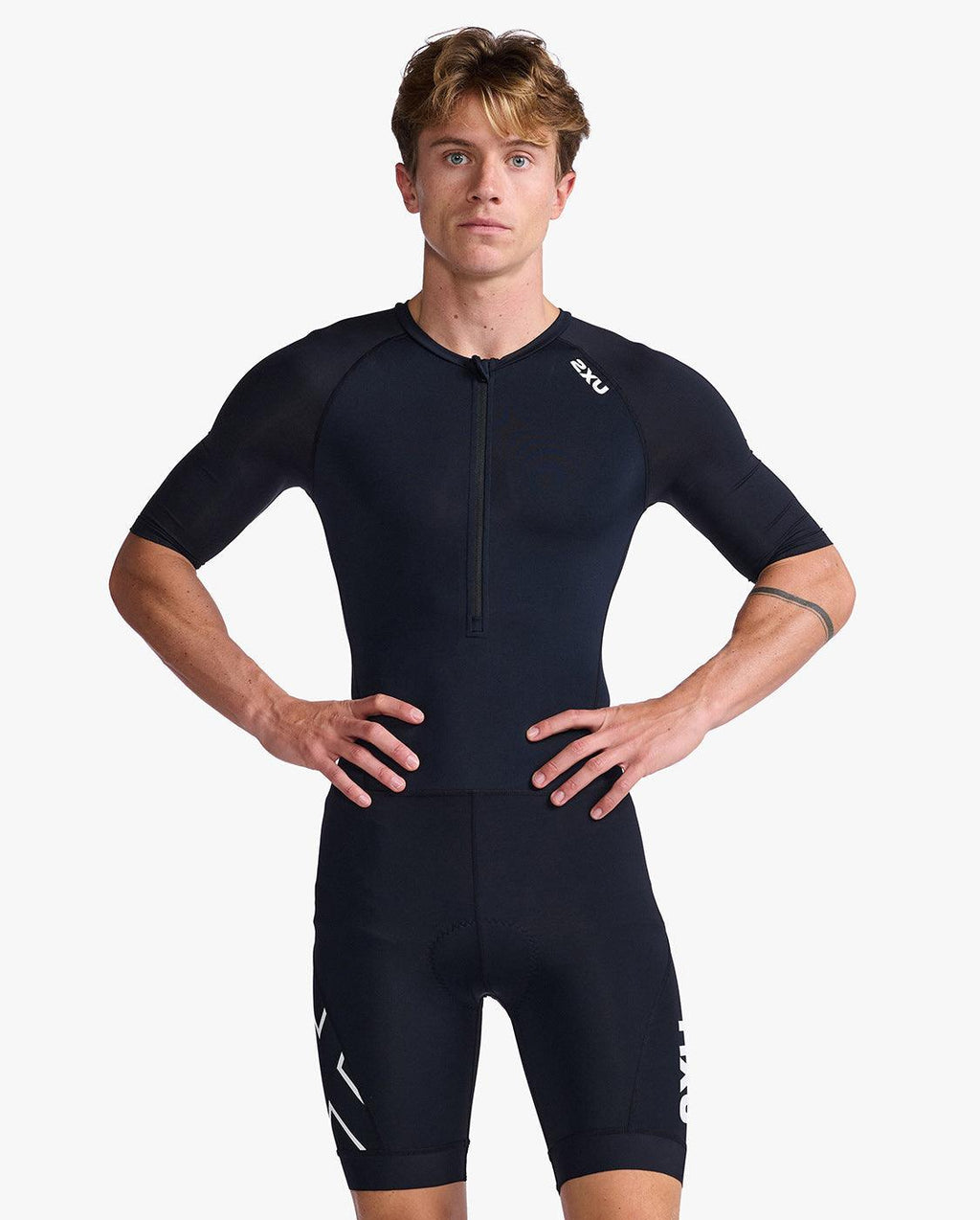 2XU MT7043D Core Sleeved Men's Triathlon Suit (Black/White) | Cycling Gears Hub