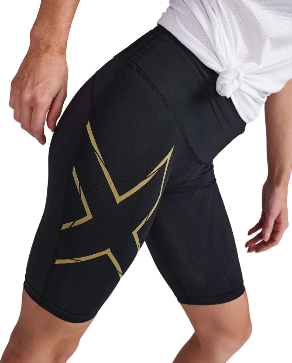 2XU WA6593B Light Speed Mid-Rise Women's Compression Shorts (Black/Gold Reflective) | Cycling Gears Hub