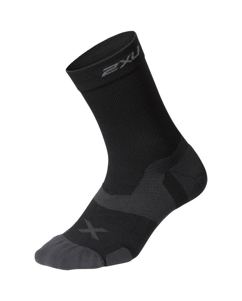 2XU UA5053E Vectr Cushion Crew Unisex Compression Socks (Black/Titanium) | Cycling Gears Hub