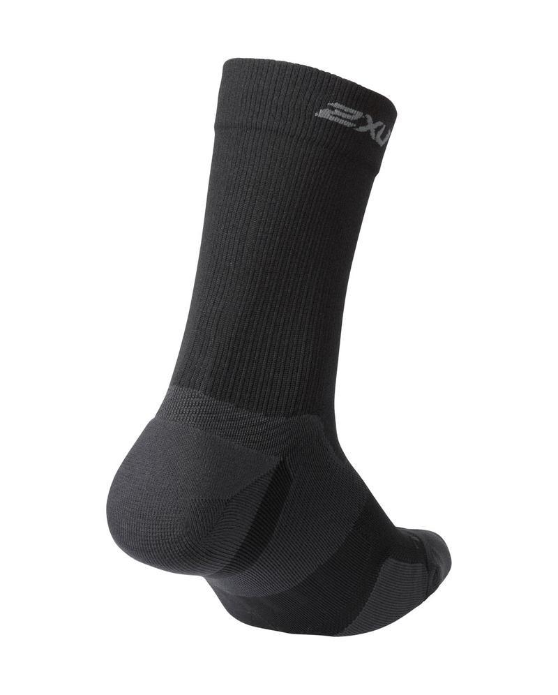 2XU UA5053E Vectr Cushion Crew Unisex Compression Socks (Black/Titanium) | Cycling Gears Hub
