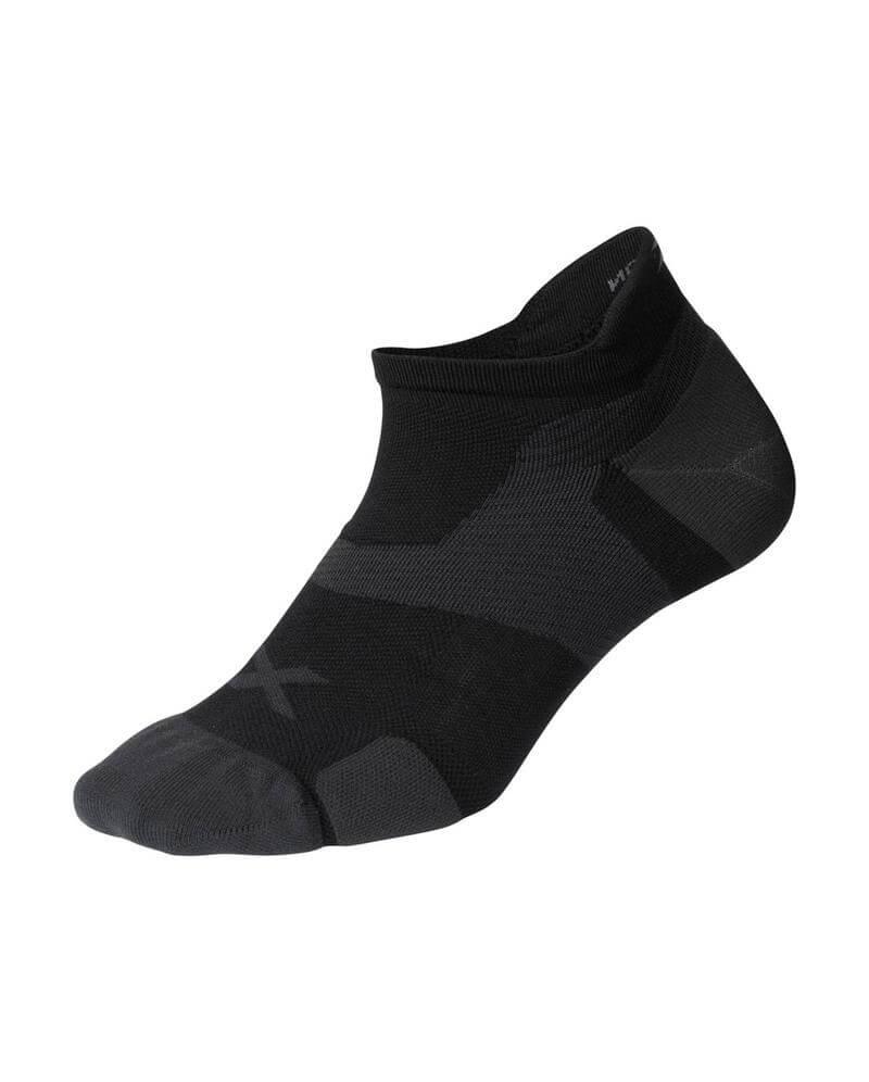 2XU UA5043E Vectr Cushion No Show Unisex Compression Socks (Black/Titanium) | Cycling Gears Hub
