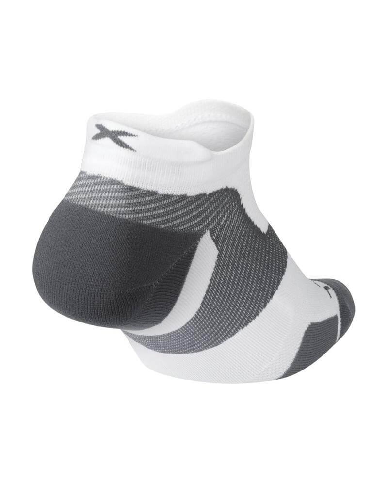 2XU UA5042E Vectr Light Cushion Compression No-Show Unisex Compression Socks (White/Grey) | Cycling Gears Hub