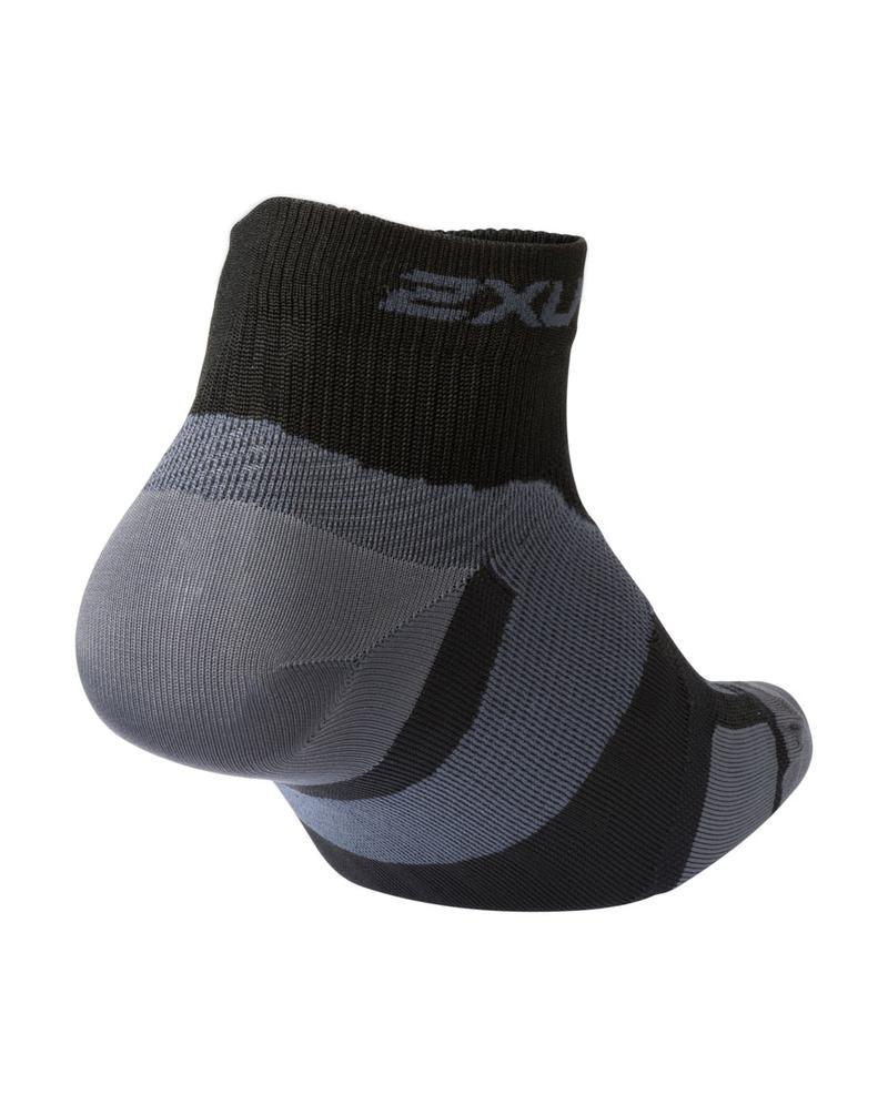 2XU UA5046E Vectr Ultralight 1/4 Crew Unisex Compression Socks (Black/Titanium) | Cycling Gears Hub