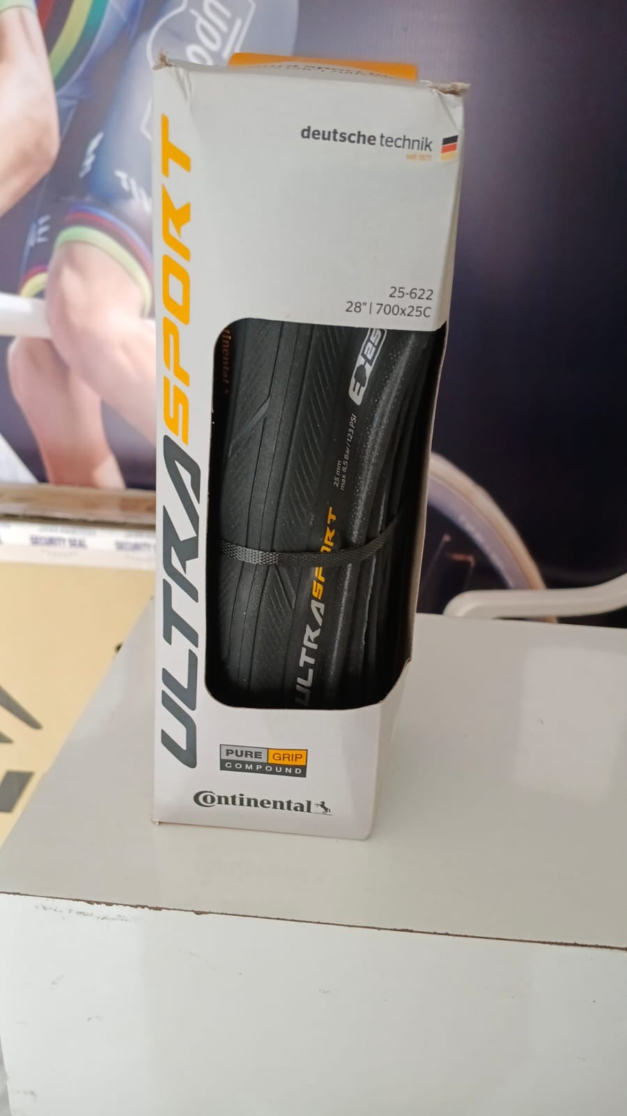 Continental Ultra Sport III 700c Folding Tire Color-Black| Cycling Gears Hub