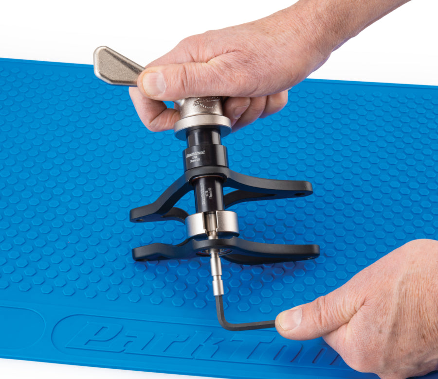 Park Tool SBK-1 Suspension Bearing Kit - MTB Linkage Bearing Press and Extractor Set