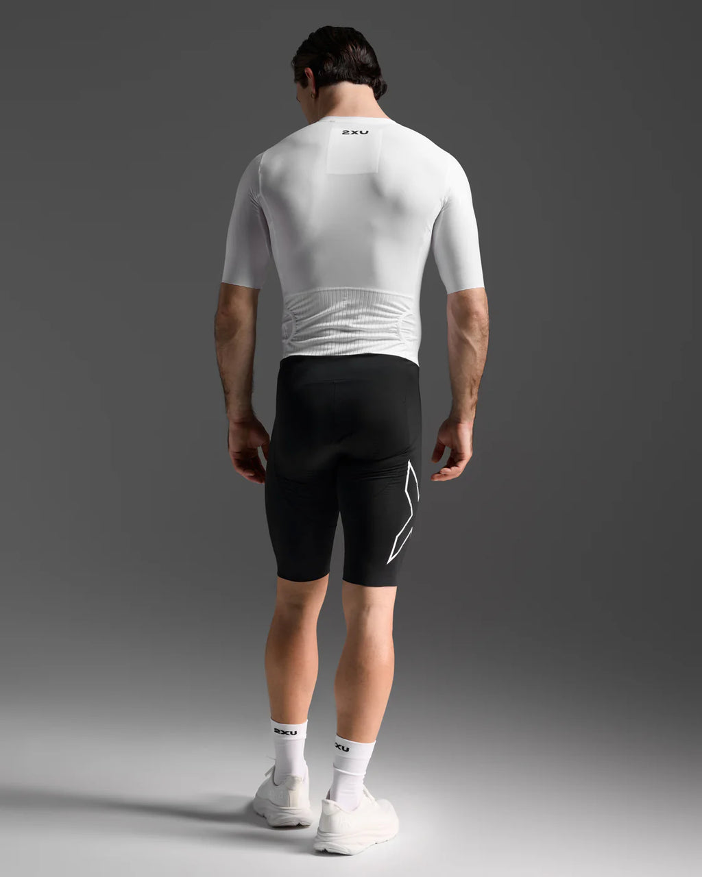 2XU Light Speed React Sleeved Trisuit White Black MT7393D Mens Triathlon Suit Compression Aero Race Wear