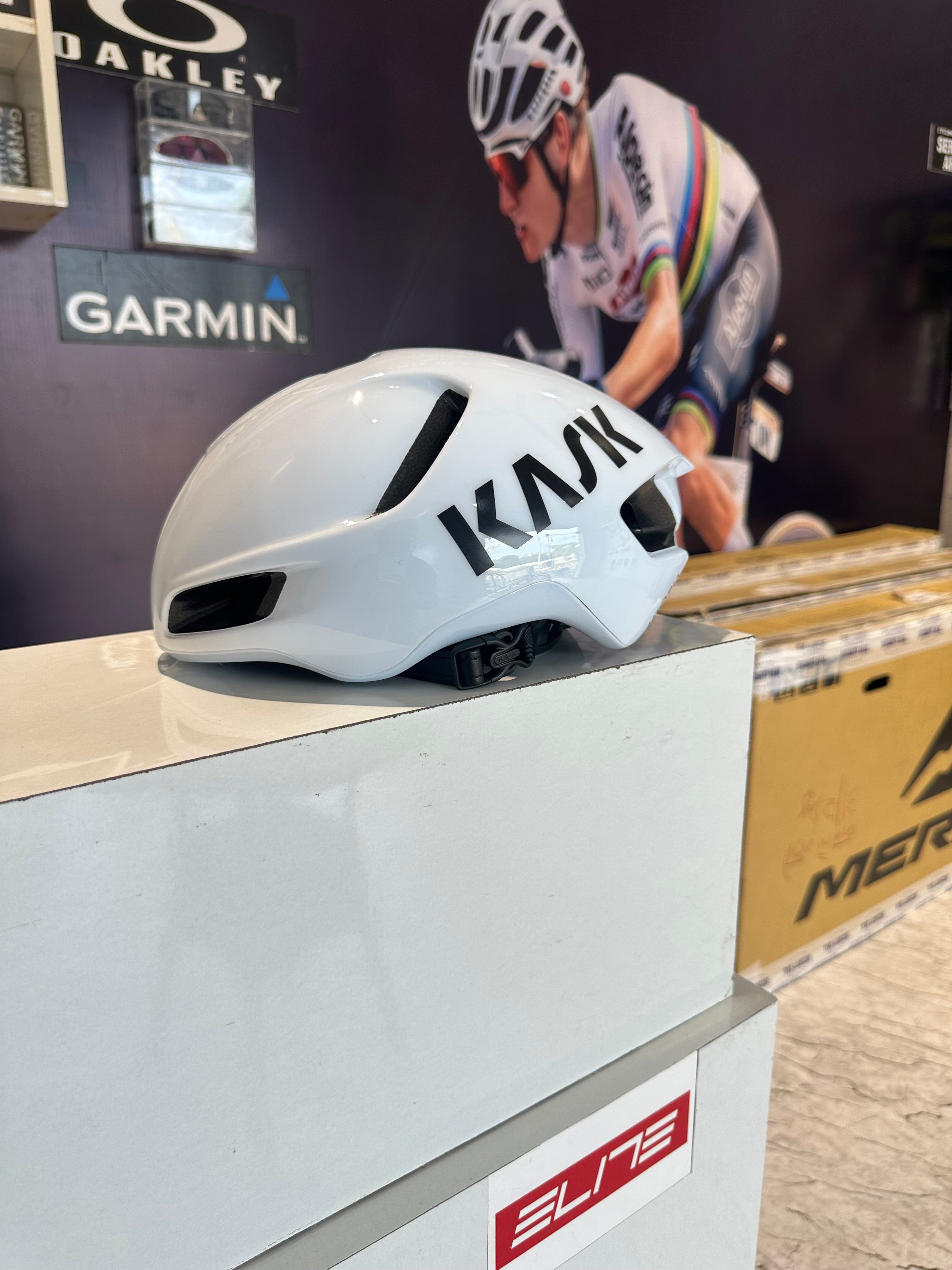 Kask Utopia Y Road Cycling Helmet (White) | Cycling Gears Hub