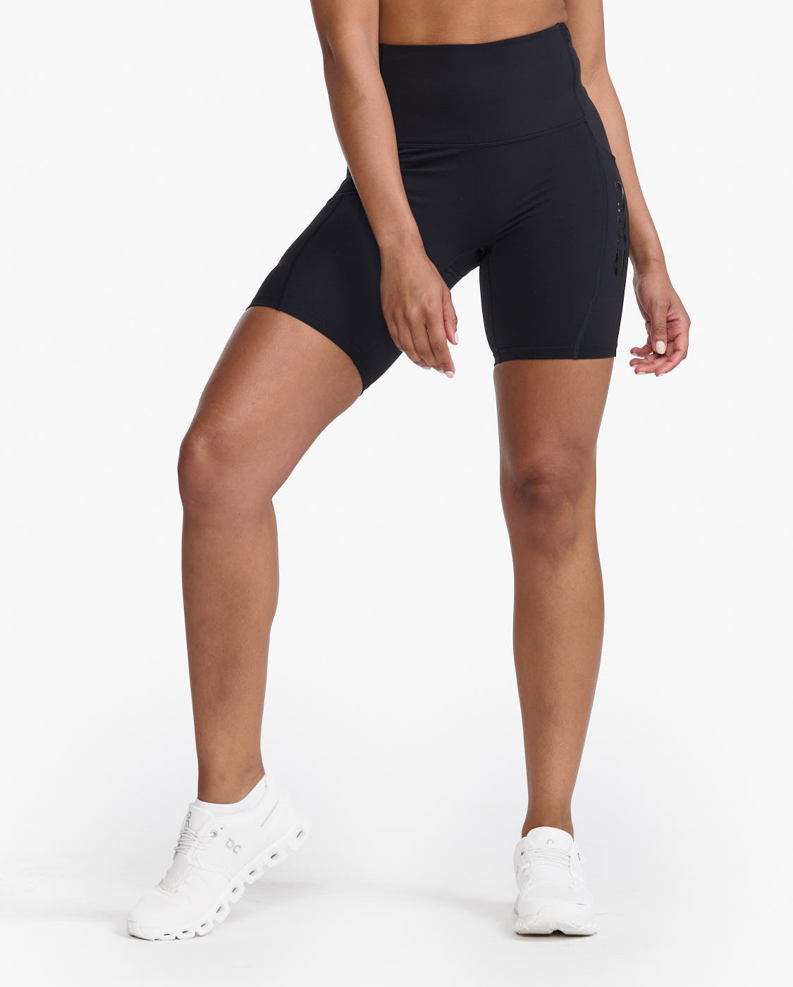 2XU WA6907B Form Stash Hi-Rise Compression Women's Cyling Short (Black/Black) | Cycling Gears Hub
