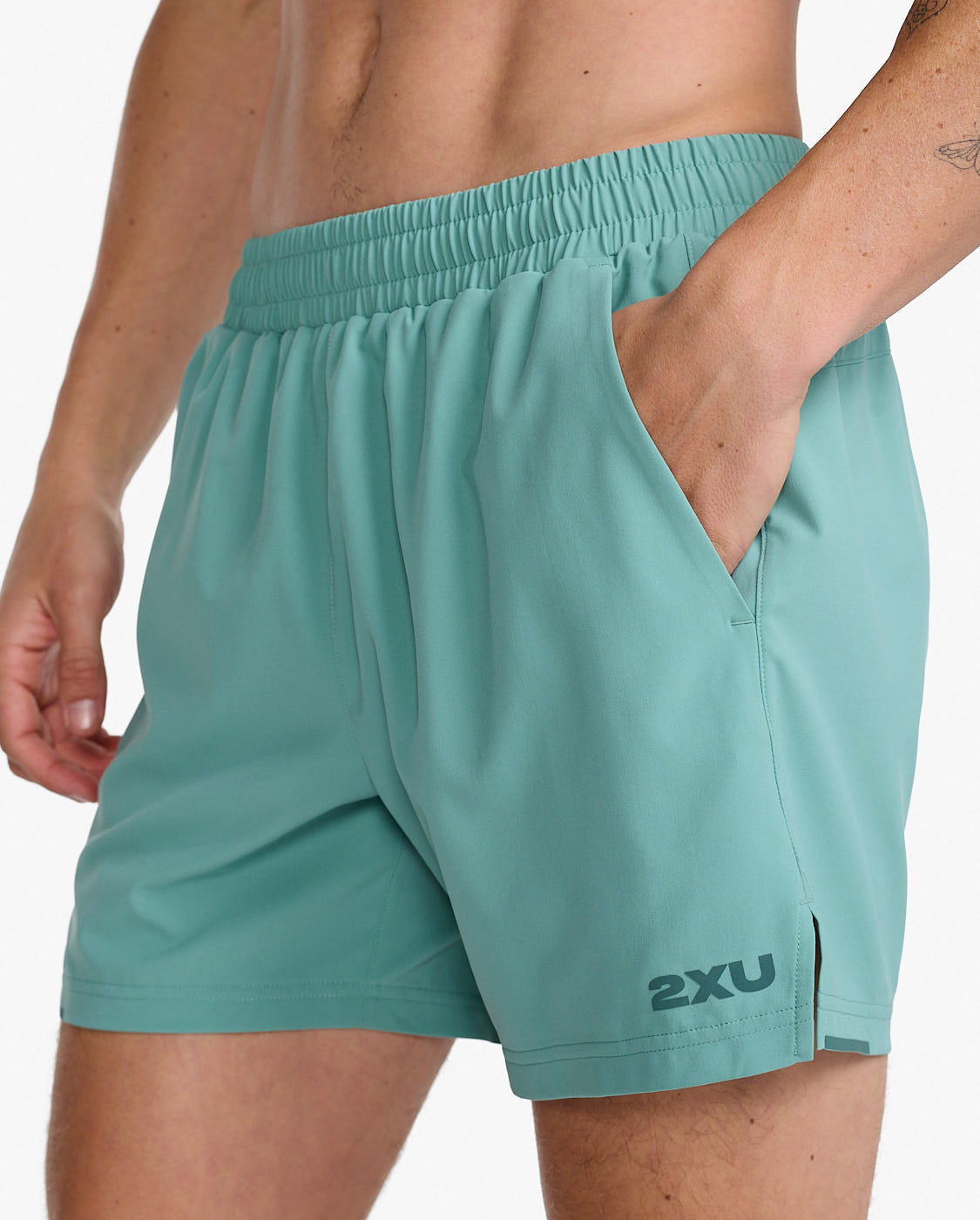2XU MR6904B Aero 7 Inch Men's Running Shorts (Raft/Pine Reflective) | Cycling Gears Hub