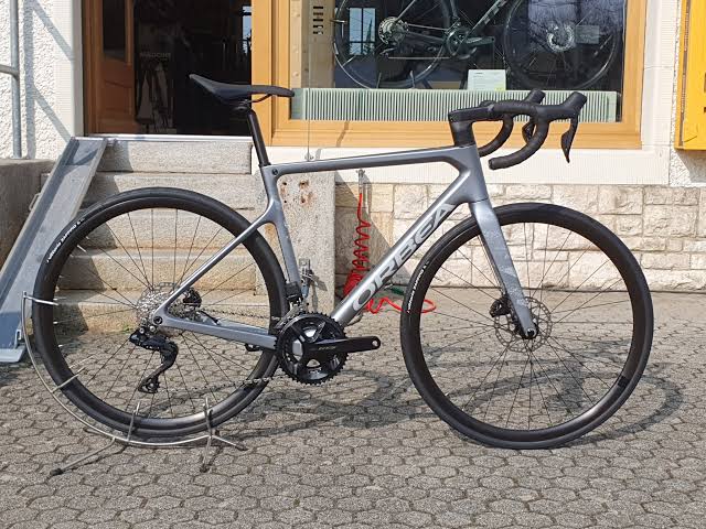 Orbea ORCA M30i (Shark Grey-Matt) | Cycling Gears Hub