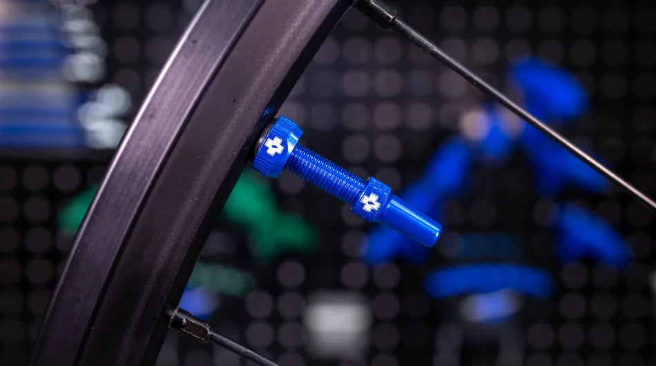 Muc-Off Tubeless Valve Kit (Iridescent) | Cycling Gears Hub