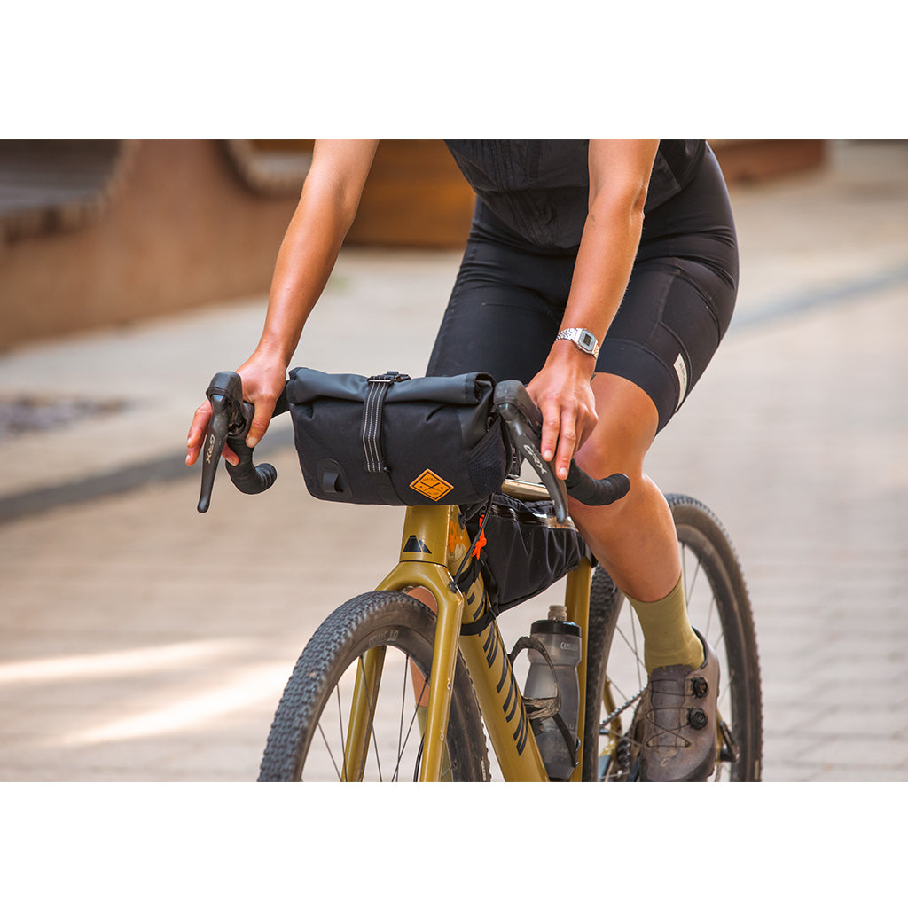 RESTRAP ROLLTOP CANISTER BAG-BLACK