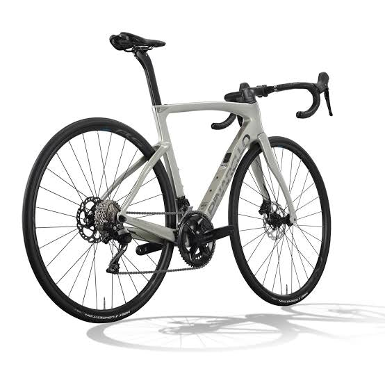 Pinarello F1 Disc –Comet Silver Shiny | Shimano 105 | Shimano RS171 700C | Cycling Gears Hub