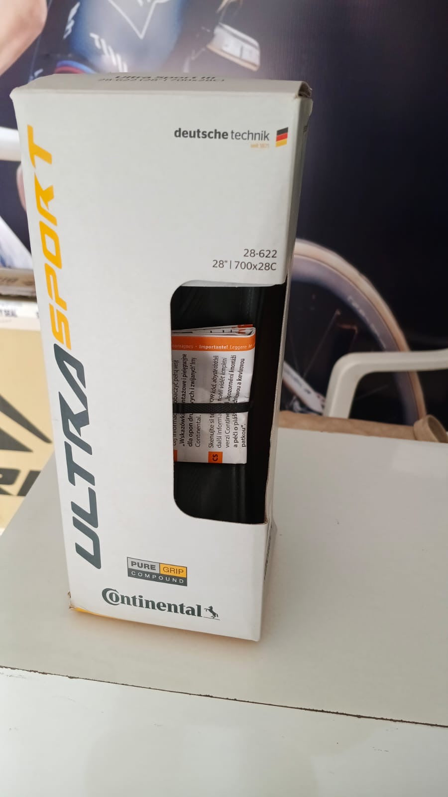 Continental Ultra Sport III 700c Wired Tire – Black | PureGrip Compound, 180 TPI, Road Bike Clincher