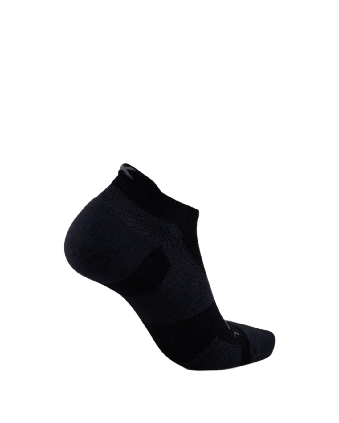 2XU UA5042E Vectr Light Cushion No Show Unisex Compression Socks (Black/Titanium) | Cycling Gears Hub