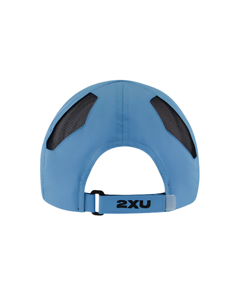 2XU UQ5685F Run Cap (Azure Blue/Black) | Cycling Gears Hub