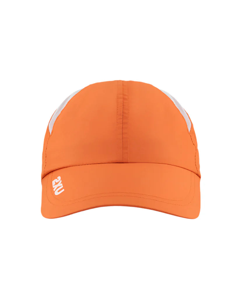 2XU UQ5685F Run Cap (Ember/White) | Cycling Gears Hub