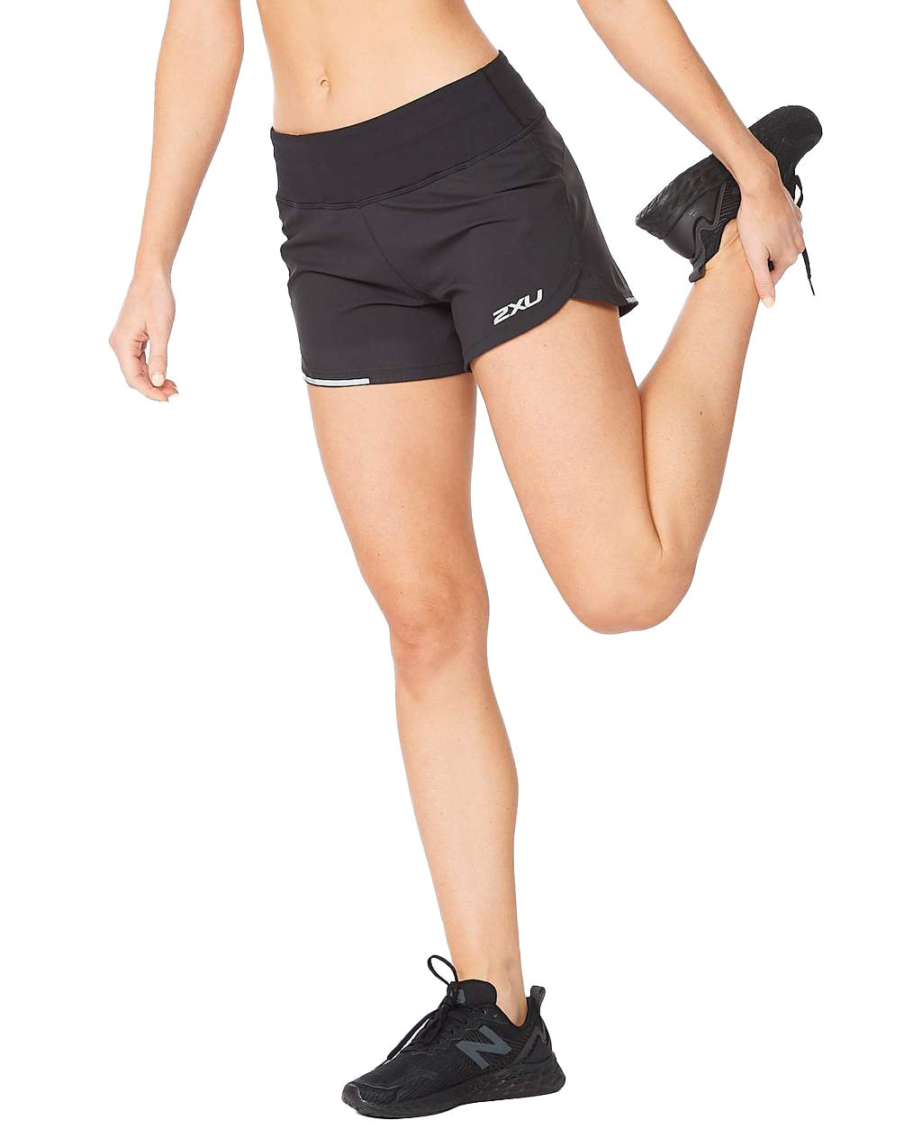 2XU WR6534B Aero 2 in 1 4 Inch Women's Running Shorts (Black/Silver) | Cycling Gears Hub