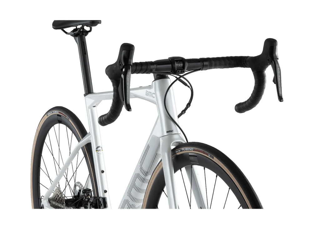 BMC Roadmachine ONE (White) | Cycling Gears Hub