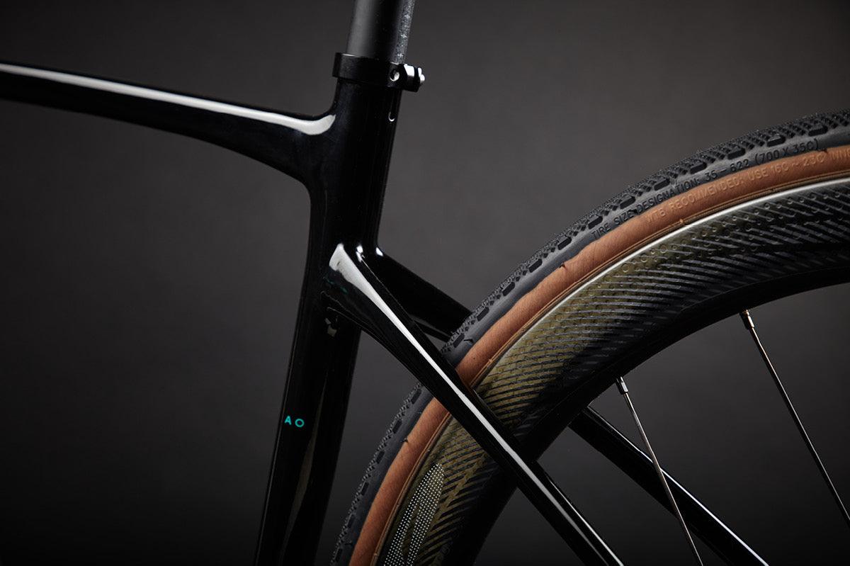 Chapter2 AO Disc Brake Frameset (Matt/Gloss Black) | Cycling Gears Hub