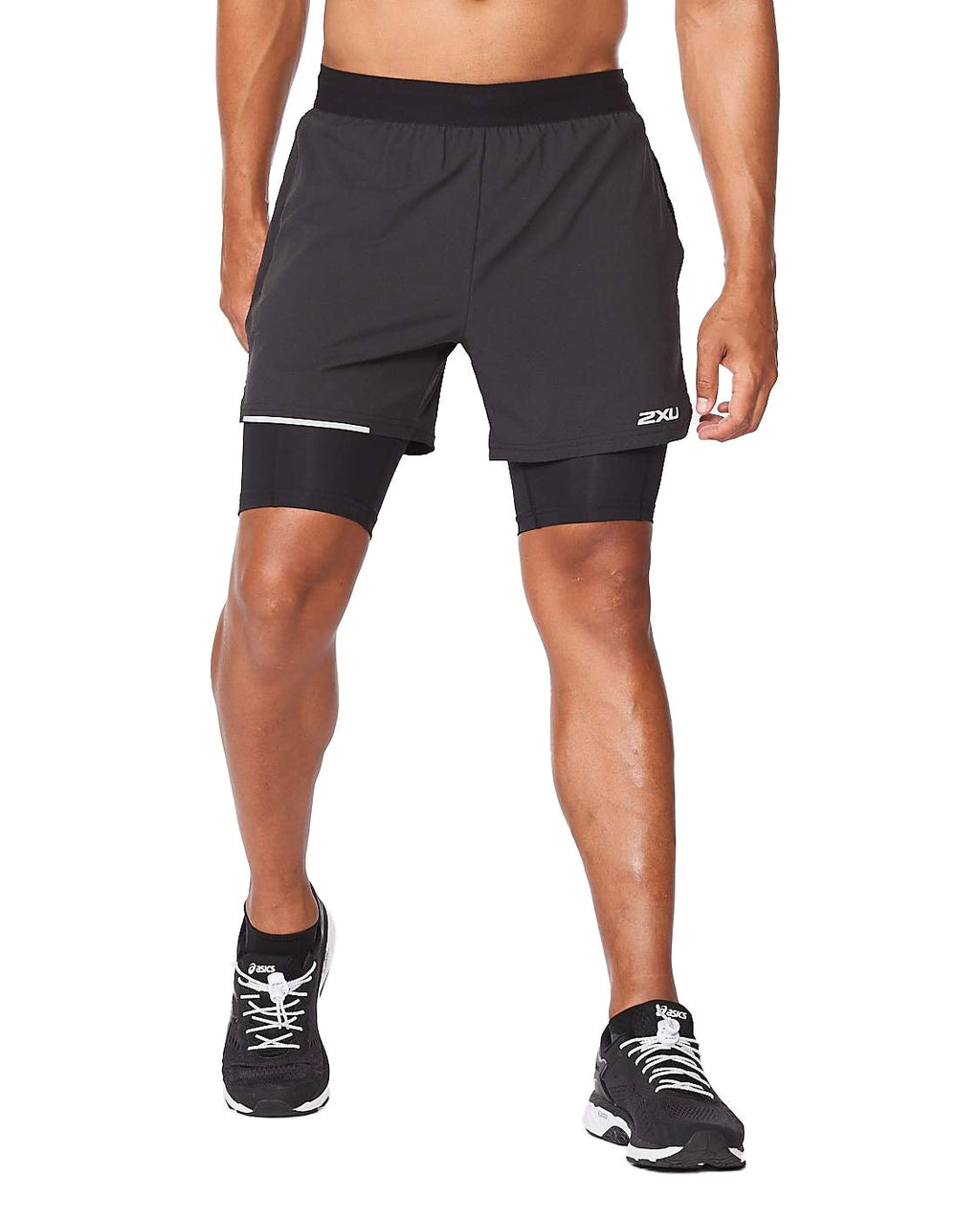 2XU MR6535B Aero 2 in 1 5 Inch Men's Running Shorts (Black/Silver) | Cycling Gears Hub