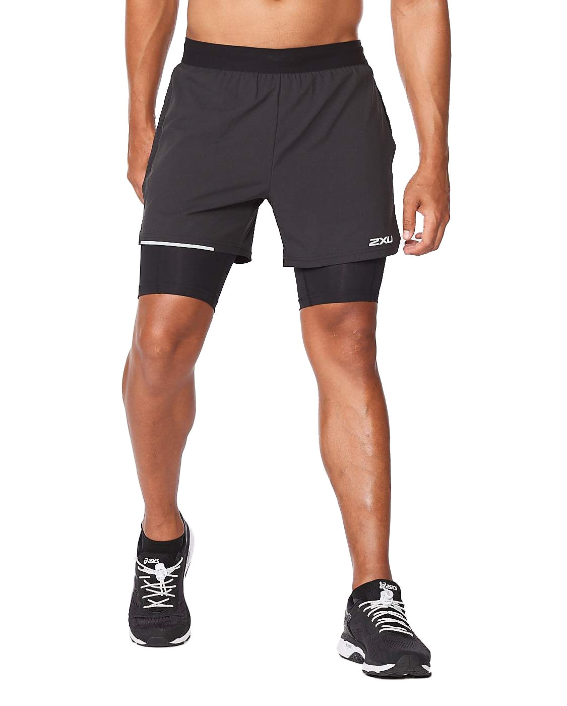 2XU MR6535B Aero 2 in 1 5 Inch Men's Running Shorts (Black/Silver) | Cycling Gears Hub