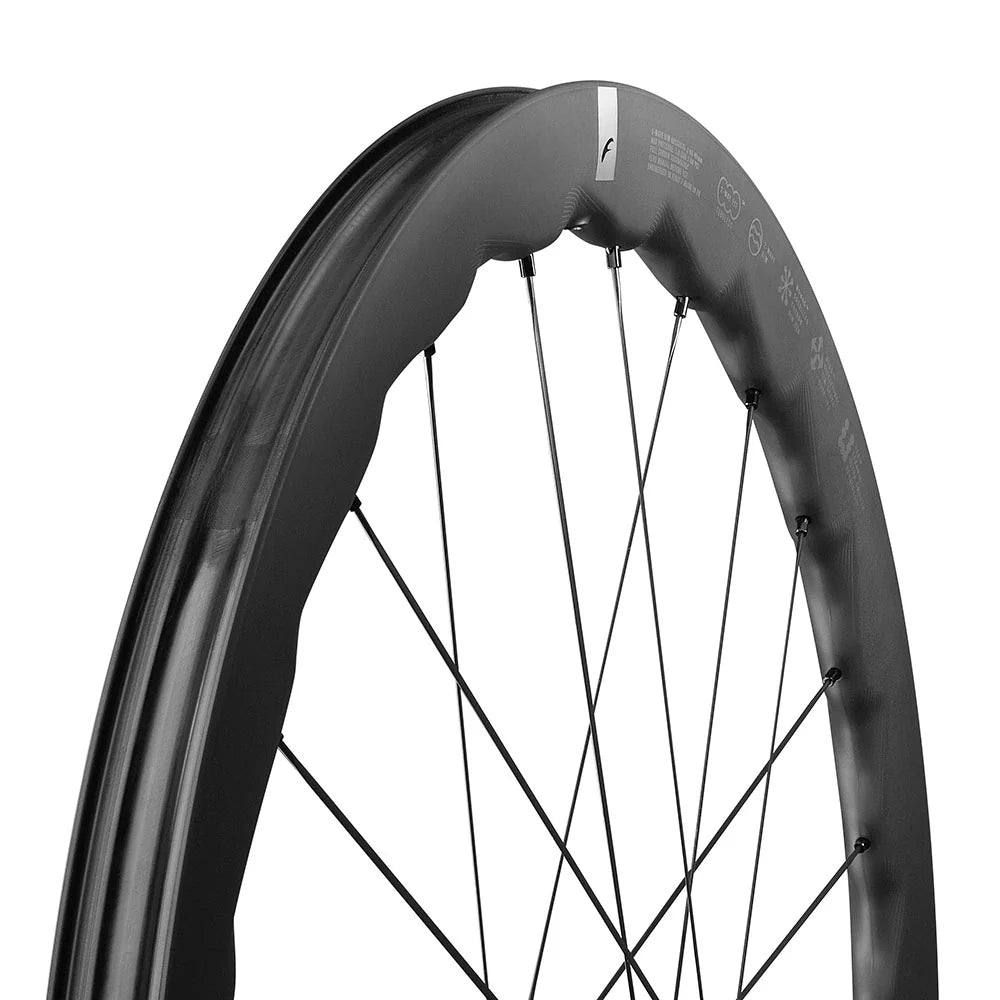 Fulcrum Sharq Carbon Disc Brake Wheelset – Tubeless - Ready, Aero 2 - Wave Design - Cycling Gears Hub