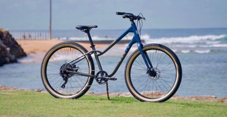 Marin Stinson 2 (Charcol/Blue) | Cycling Gears Hub