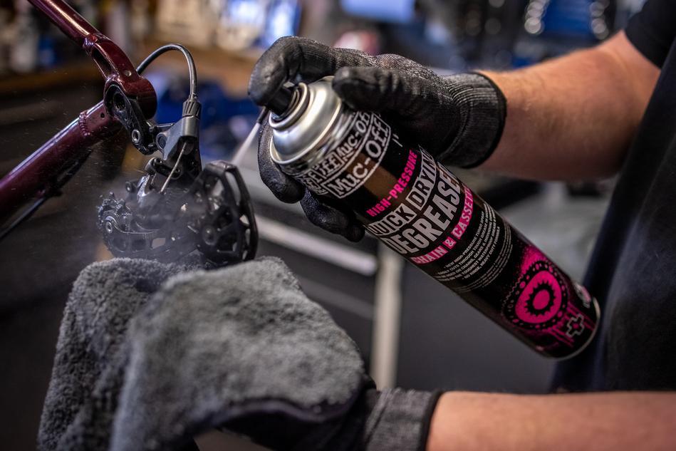 Muc-Off High Pressure Quick Drying Degreaser | Cycling Gears Hub
