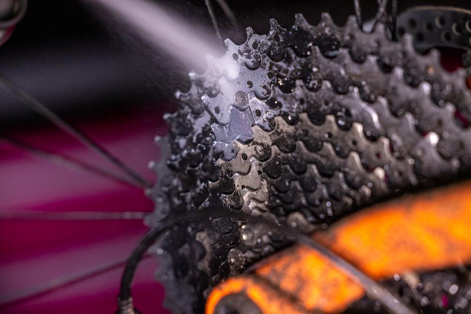 Muc-Off High Pressure Quick Drying Degreaser | Cycling Gears Hub