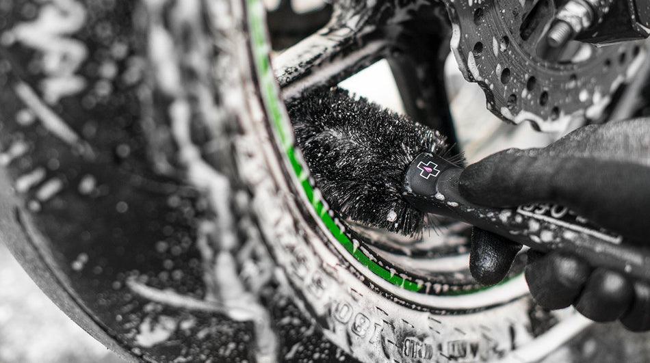 Muc-Off Wheel & Component Brush | Cycling Gears Hub