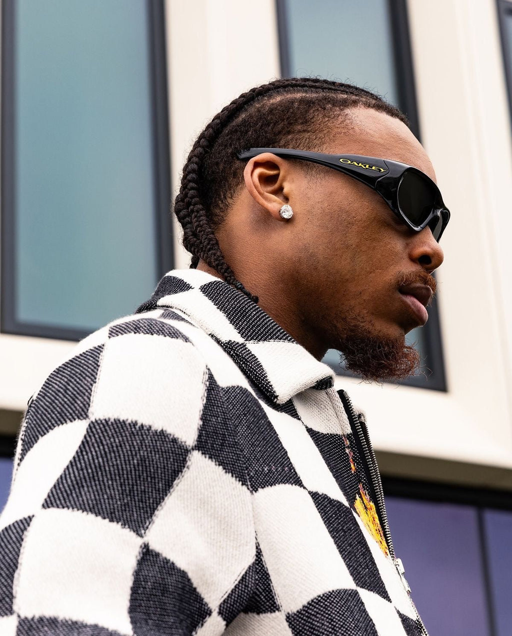 Oakley Sunglass De Soto prizm black Lenses with polished black Frame - Cycling Gears Hub