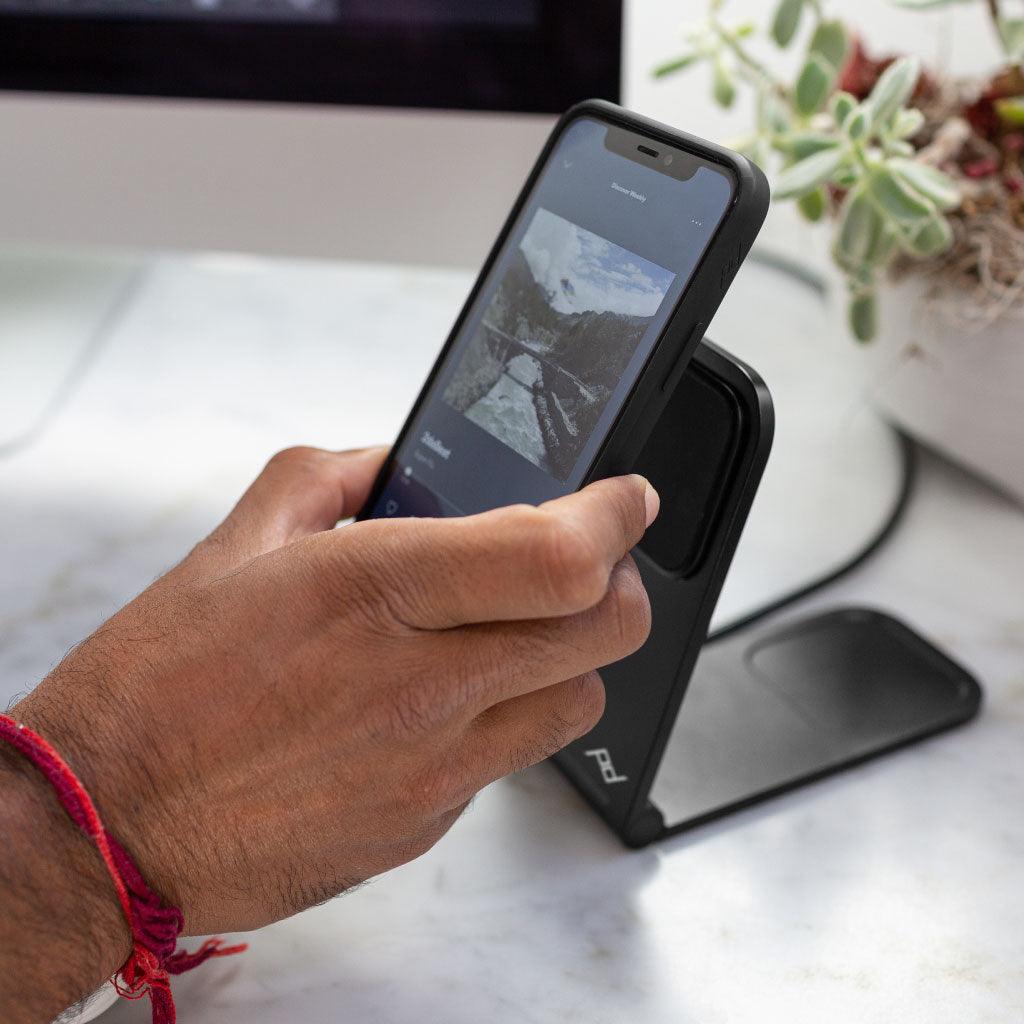 Peak Design Mobile Wireless Charging Stand (Black) | Cycling Gears Hub - Cycling Gears Hub