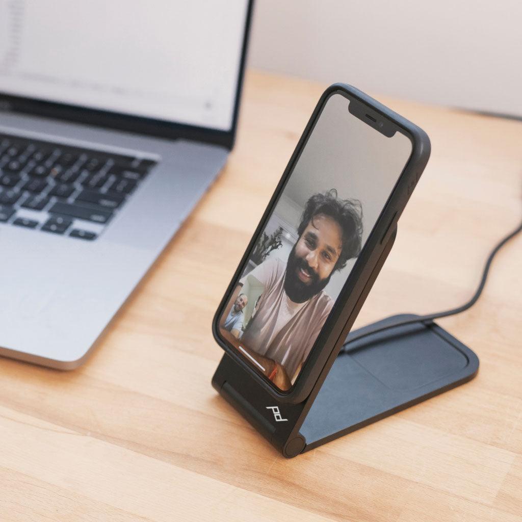 Peak Design Mobile Wireless Charging Stand (Black) | Cycling Gears Hub - Cycling Gears Hub