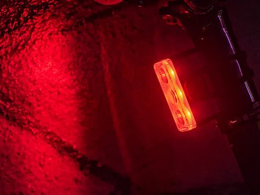 Ravemen TR 300 Rear Light (Black) | Cycling Gears Hub - Cycling Gears Hub