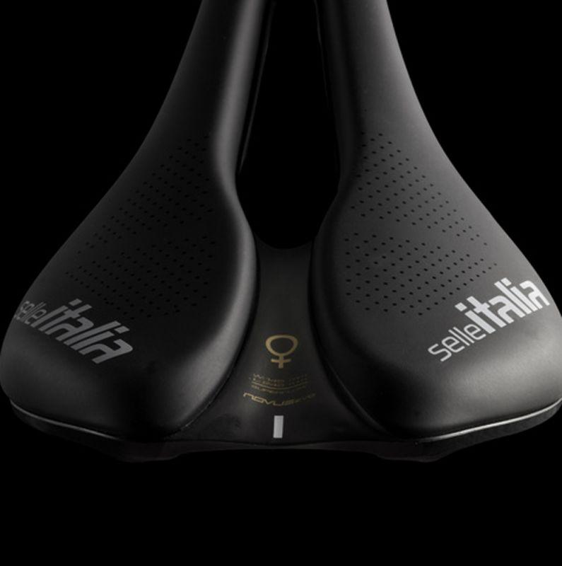 Selle Italia Novus Boost Evo Women's Superflow Saddle | Cycling Gears Hub - Cycling Gears Hub
