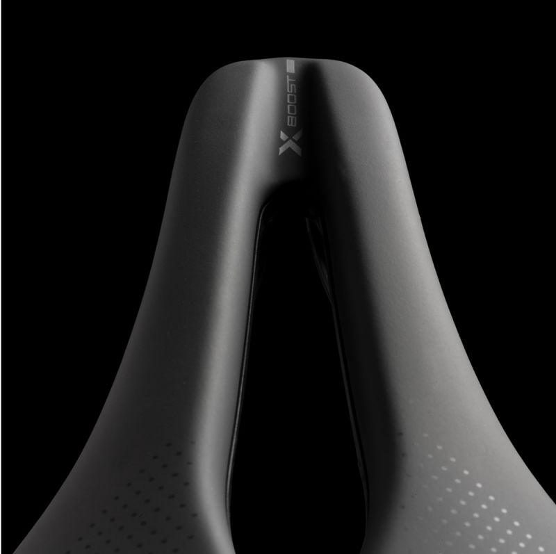 Selle Italia Novus Boost Evo X - Cross Superflow Saddle | Cycling Gears Hub - Cycling Gears Hub