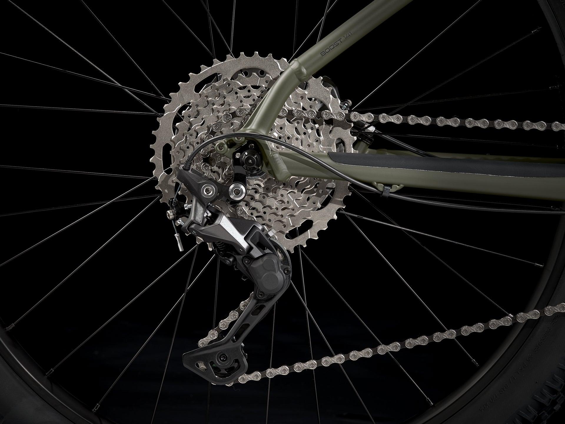Trek Roscoe 6 (Olive Grey/Waterloo Blue) | Cycling Gears Hub